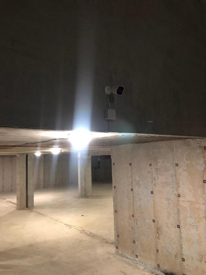 Luxury Apartment 2 Free Underground Parking Pasardschik Exterior foto